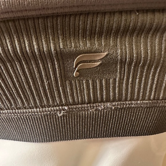 Fabletics low impact seamless strappy bra Khloe V3 Taupe Slate Small NWOT - Picture 5 of 5